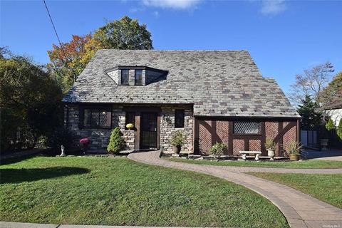 47-20 Hanford St, Douglaston, NY 11362