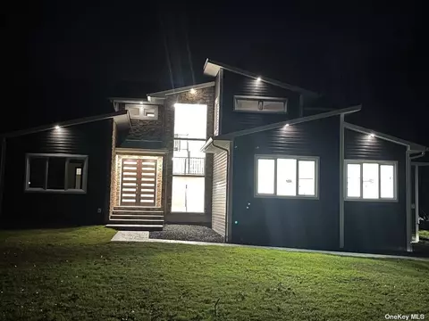 4 Lewis Ln, Bloomingburg, NY 12721