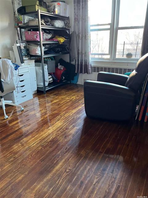 4240 Bowne St #3E, Flushing, NY 11355