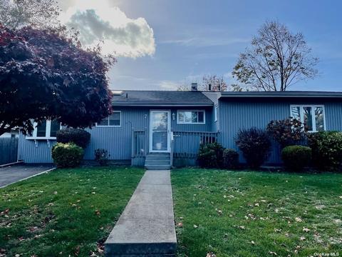 7 Kroll St, Plainview, NY 11803 photo 1