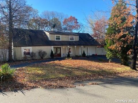 18 Arden Ln, Farmingville, NY 11738