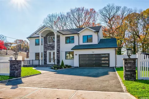 542 Linden St, West Hempstead, NY 11552