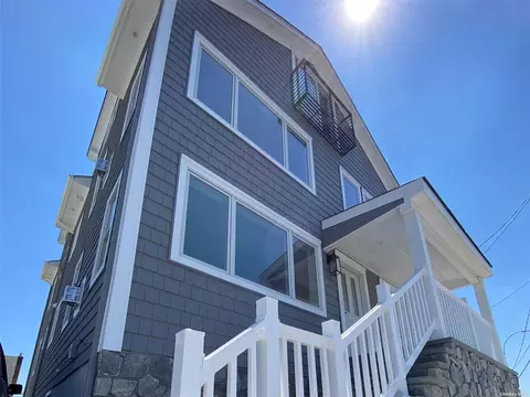 131-09 Beach Channel Dr, Belle Harbor, NY 11694