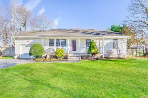 183 Hagerman Ave, Patchogue, NY 11772 photo 1