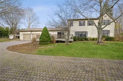 4125 Sound Ave, Mattituck, NY 11952