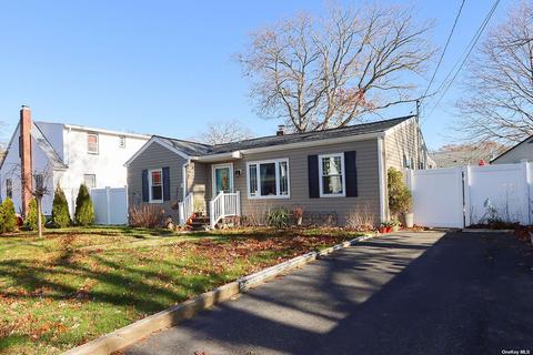 3 Wilmarth Pl, Patchogue, NY 11772 photo 1