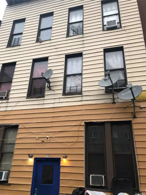 17 E 204th St, Bronx, NY 10468 photo 1