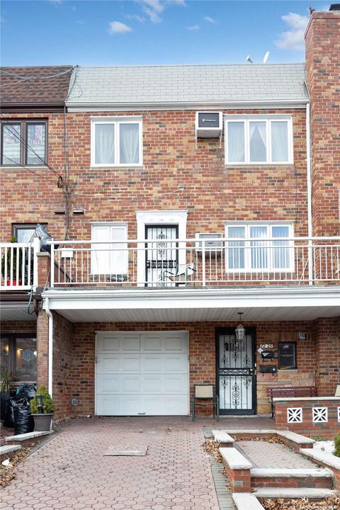 72-25 60th Ave, Maspeth, NY 11378