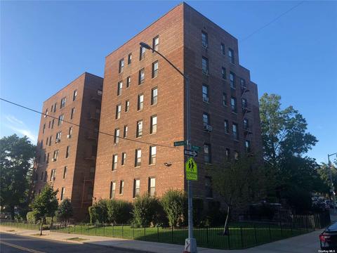 84-23 Manton St #4C, Briarwood, NY 11435