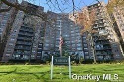 61-20 Grand Central Pkwy #B910, Forest Hills, NY 11375