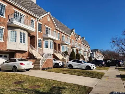 120-33 5th Ave, College Point, NY 11356
