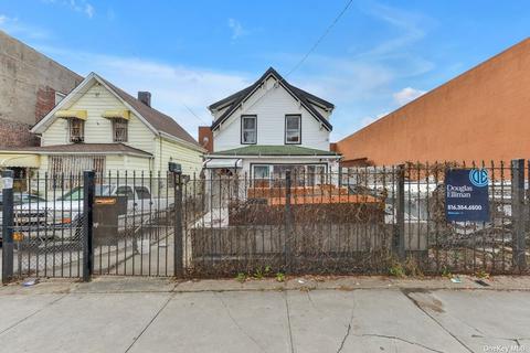12 Nichols Ave, Brooklyn, NY 11208 photo 1