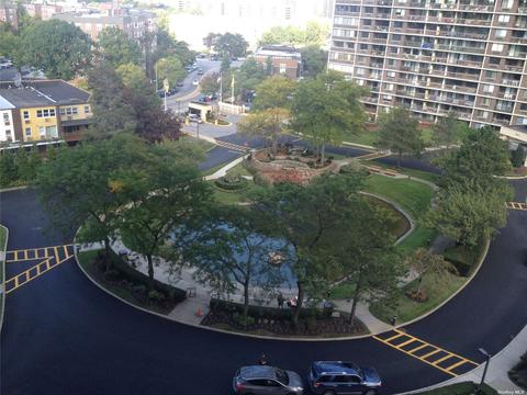 2 Bay Club Dr #10R, Bayside, NY 11360