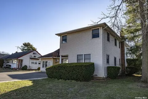3496 Jerusalem Ave, Wantagh, NY 11793
