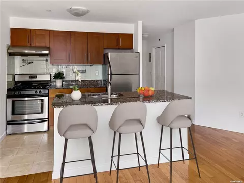 60-70 Woodhaven Blvd #4H, Elmhurst, NY 11373