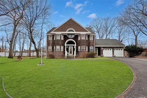 214 Indian Head Rd, Commack, NY 11725