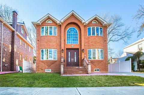 64-36 214th St, Oakland Gardens, NY 11364