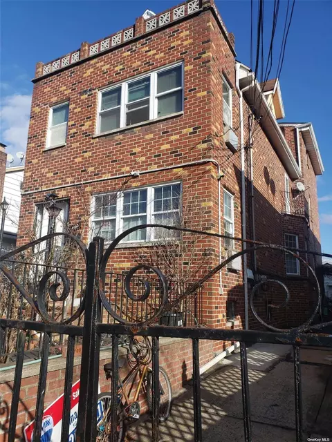 43-73 163rd St, Flushing, NY 11358