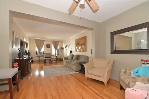 84-31 Van Wyck Expy #2L, Briarwood, NY 11432