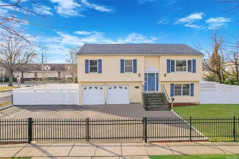 479 Griffin St, Oceanside, NY 11572