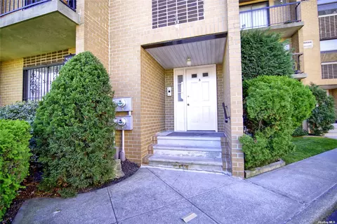 75-32 Parsons Blvd #A1, Fresh Meadows, NY 11366