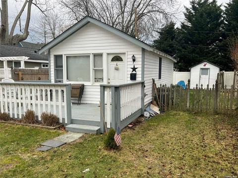 6 Holzer, Patchogue, NY 11772 photo 1