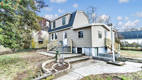 851 Flanders Rd, Flanders, NY 11901