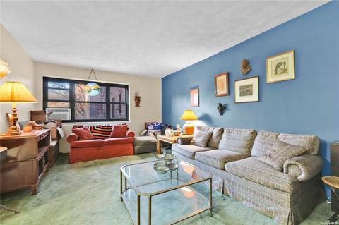 31-50 140th St #2J, Flushing, NY 11354