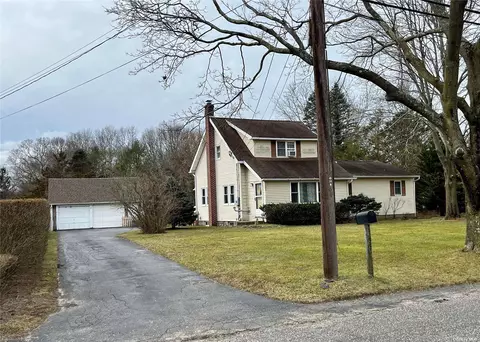 195 West Ln, Aquebogue, NY 11931