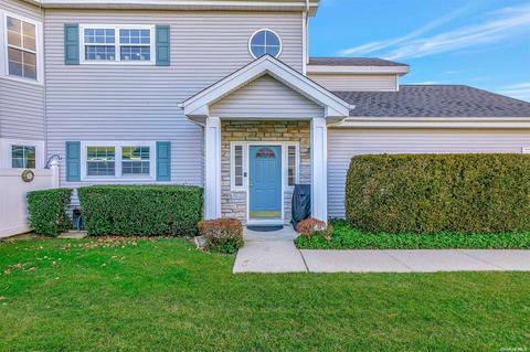 525 Highland Ct #525, Moriches, NY 11955