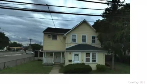 36 Baldwin Pl, Bethpage, NY 11714