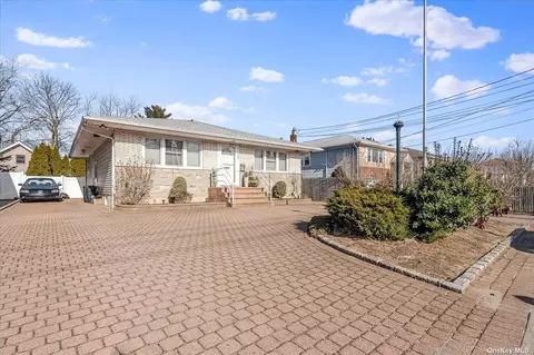 133 Davison Ave, Oceanside, NY 11572
