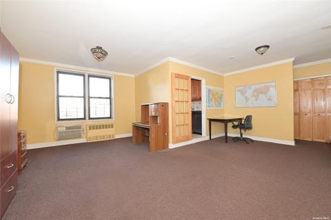 141-05 Pershing Cres #510, Briarwood, NY 11435
