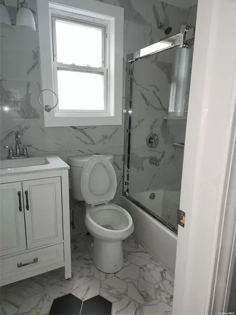 126-12 115 Ave, South Ozone Park, NY 11420
