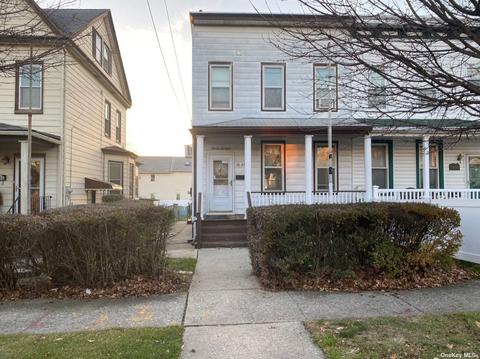 10-28 148th St, Flushing, NY 11357 photo 1
