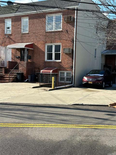 69-14 Fresh Meadow Ln, Flushing, NY 11365