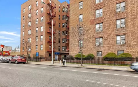 88-09 Northern Blvd #206, Jackson Heights, NY 11372