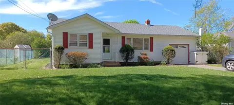 170 Miller Rd, Southampton, NY 11968