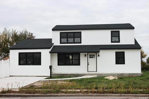 183 W Lido Promenade, Lindenhurst, NY 11757