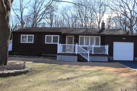 170 Southaven Ave, Medford, NY 11763