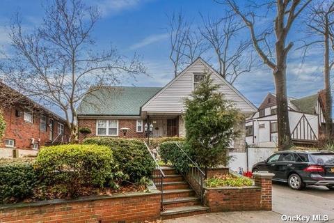 80-07 Hollis Hills Ter, Queens Village, NY 11427