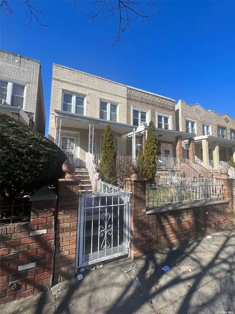 132 E 28th St, Brooklyn, NY 11226