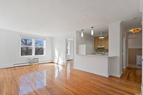 42-30 Douglaston Parkw #3P, Douglaston, NY 11363