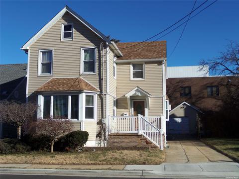 25 Lois Pl, Valley Stream, NY 11580
