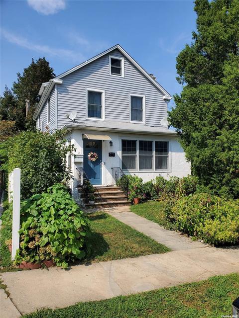 1 Birchwood Ave, Port Washington, NY 11050