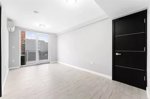 35-20 146th St #6A, Flushing, NY 11354