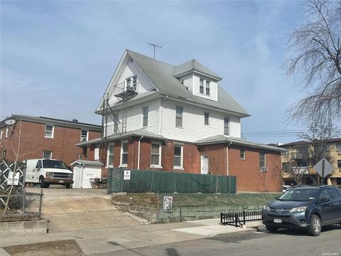 42-58 159th St, Flushing, NY 11351