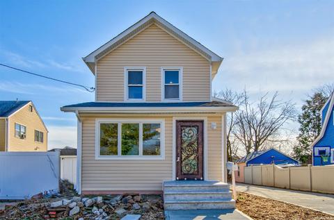 107 Herkimer St, North Bellmore, NY 11710