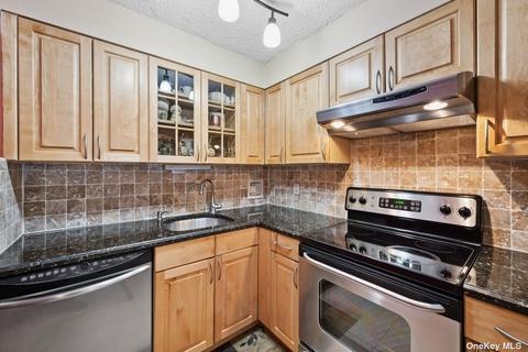 9-05 166th St #4D, Beechhurst, NY 11357