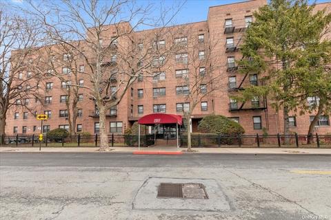 131-11 Kew Gardens Rd #2L, Kew Gardens, NY 11418